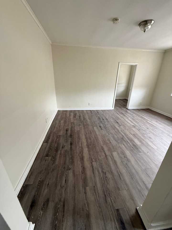 276 Collins St #305 - Photo 4 of 15