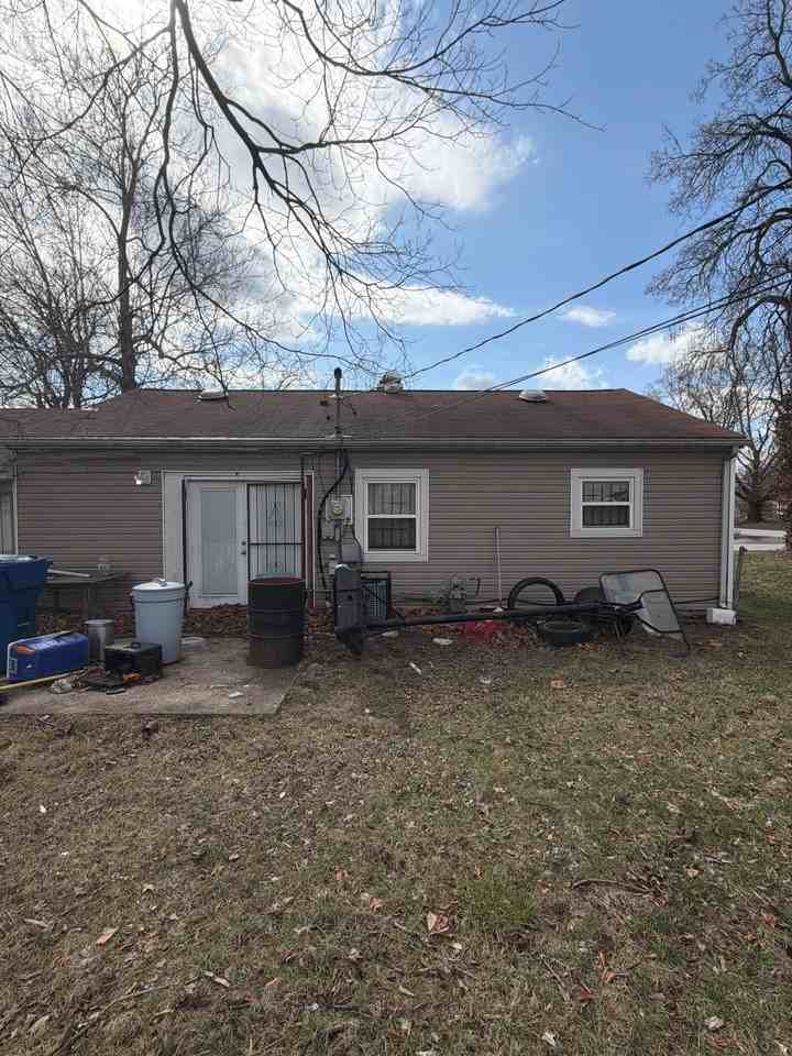 7013 Edna St - Photo 4 of 20