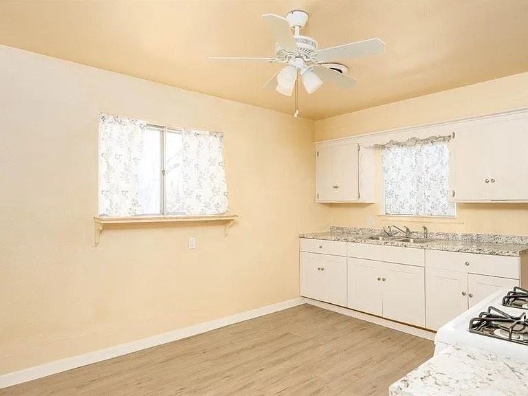 9909 N Mckinley Ave - Photo 3 of 17