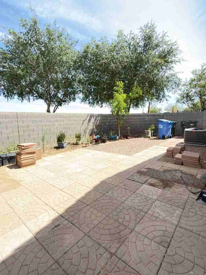 10228 W Gross Ave - Photo 3 of 18