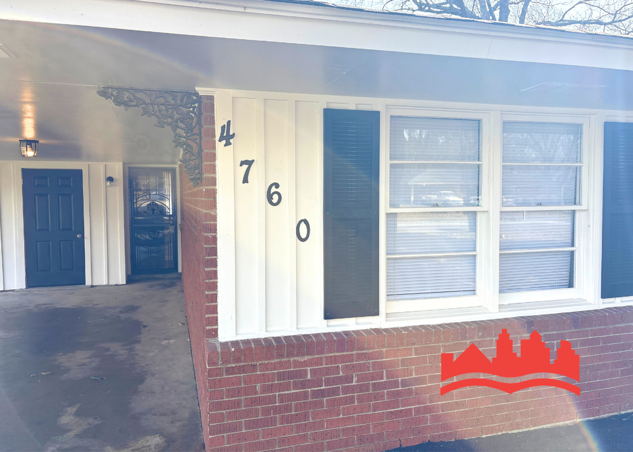 4760 Woodridge Dr - Photo 2 of 17