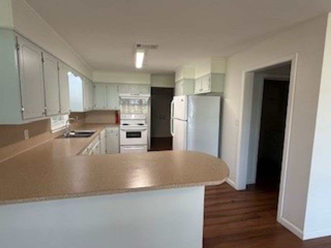 30121 Julia St - Photo 3 of 35