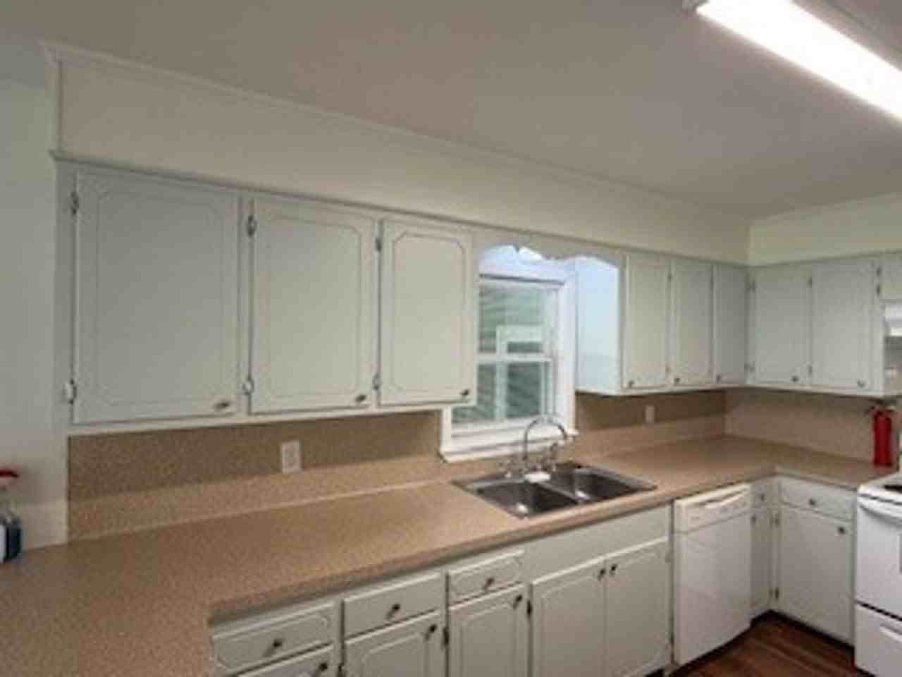 30121 Julia St - Photo 4 of 35