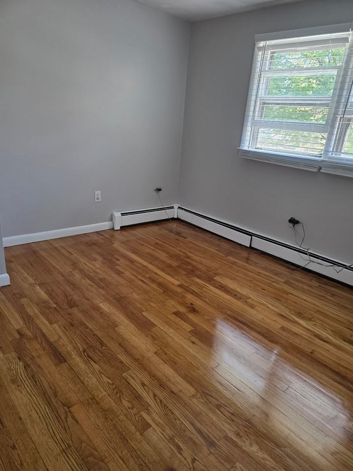 10 Bartholdi Ave #2 - Photo 5 of 8