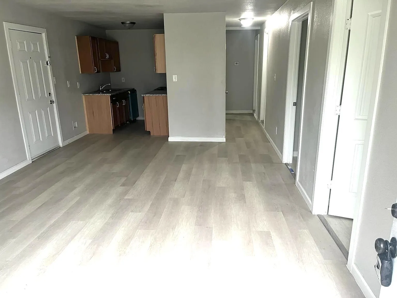 531 W Collins St #NA - Photo 2 of 16