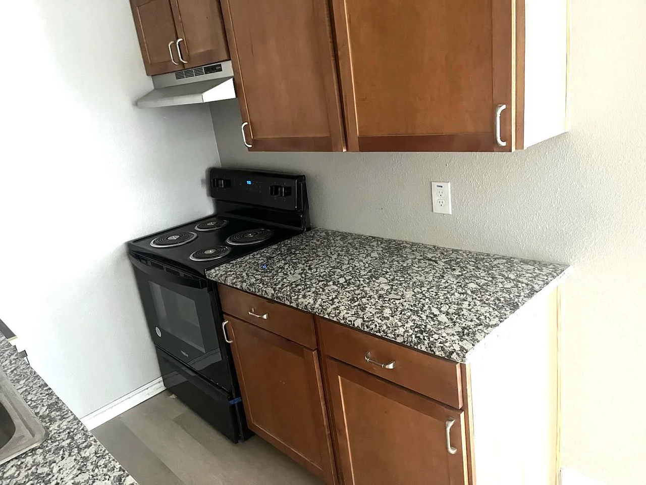 531 W Collins St #NA - Photo 5 of 16