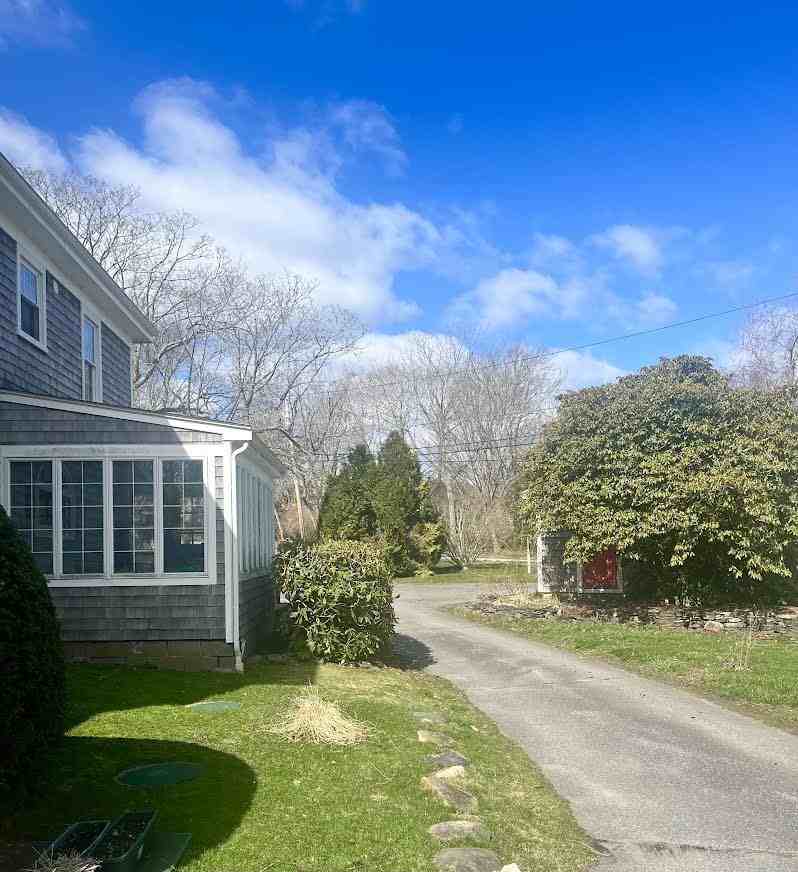 275 Mccorrie Ln #B - Photo 2 of 34