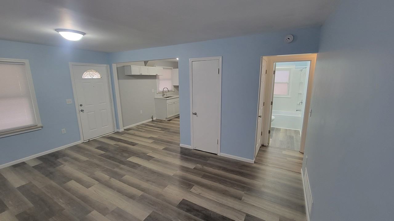 1512 E Evelyn Ave #NA - Photo 2 of 3