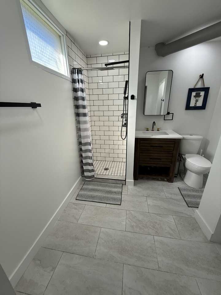 805 E Taylor St - Photo 4 of 17