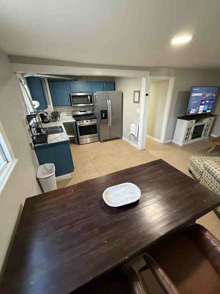 805 E Taylor St - Photo 7 of 17