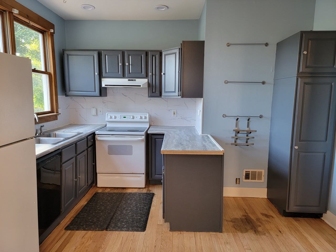 231 Emming St #2 - Photo 3 of 18