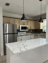1117 Ne 10th St #4 - Photo 1 of 1