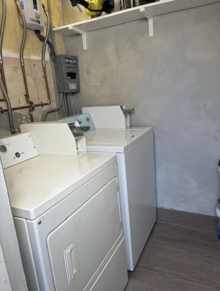 1117 Ne 10th St #4 - Photo 5 of 7