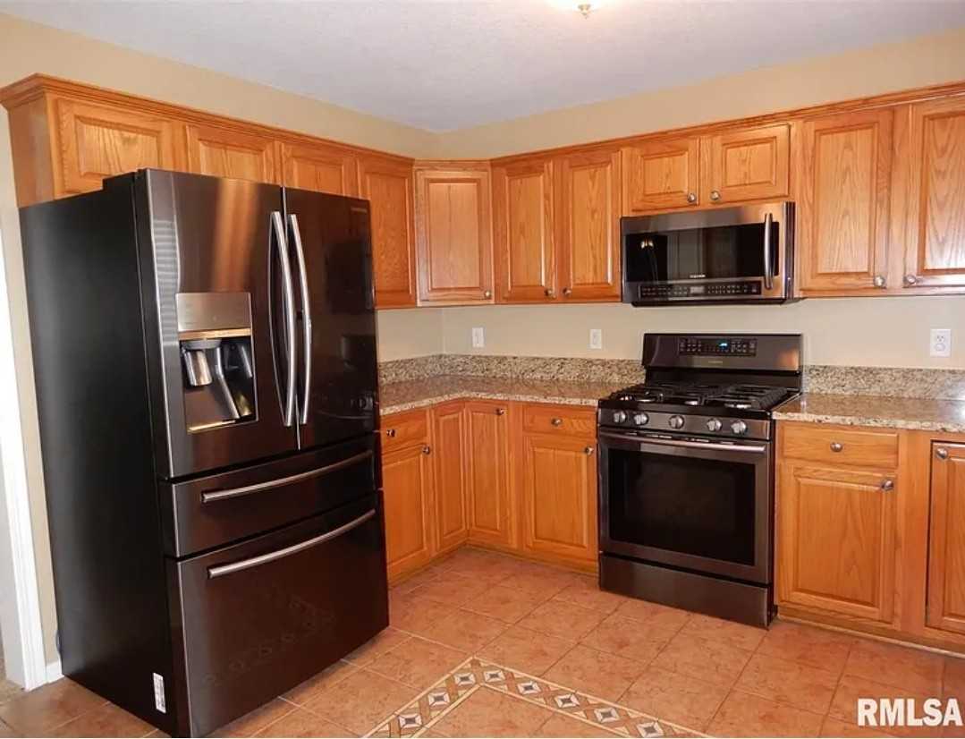 1807 W Prairie Ct #NA - Photo 2 of 12