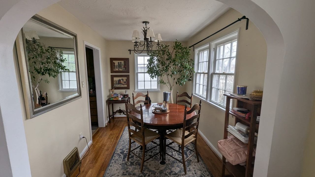 1036 E Logan Ave #NA - Photo 2 of 12