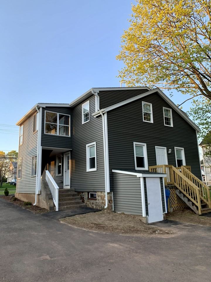465 South St #1 - Photo 3 of 10