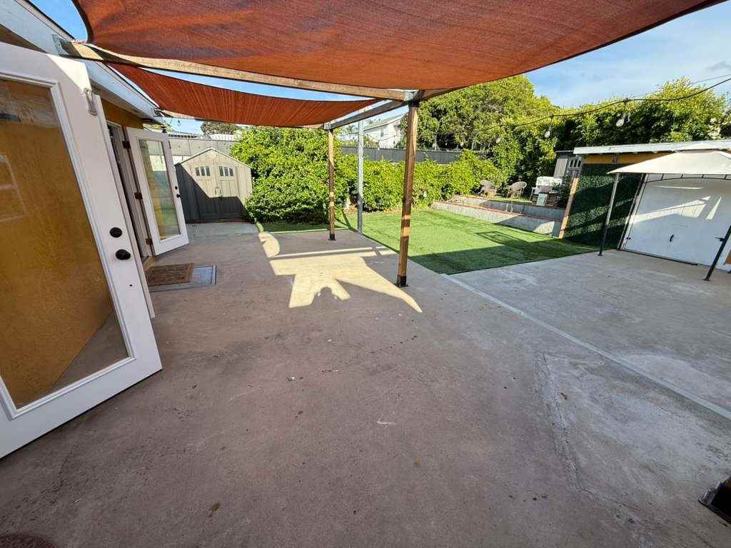 495 Queen Anne Dr #B - Photo 3 of 28