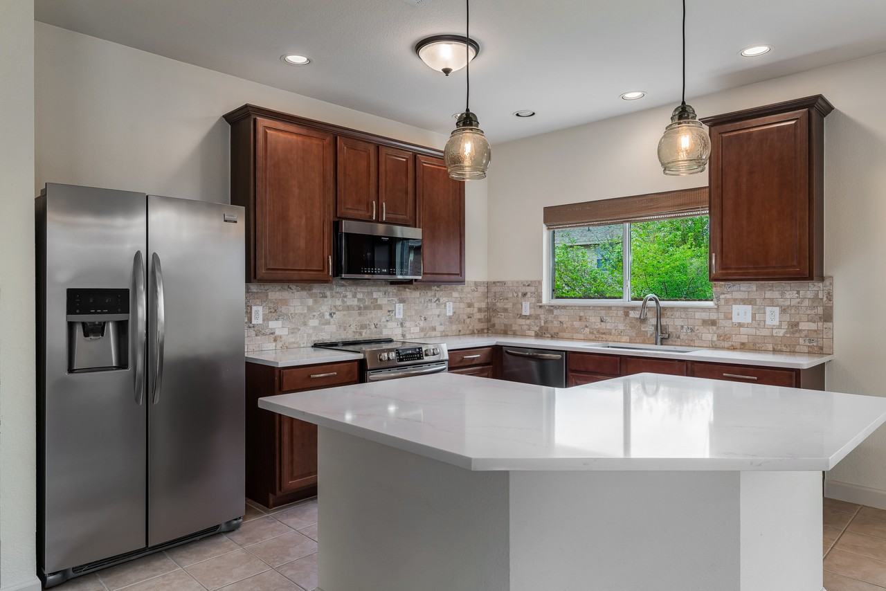 5708 Sapphire Pool Trl #NA - Photo 7 of 29