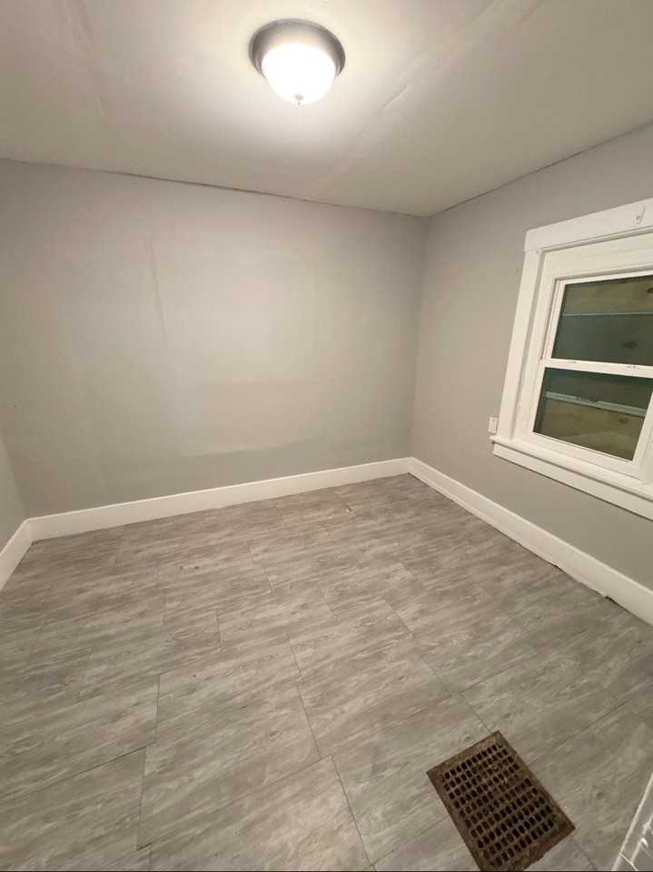 2032 E N St #NA - Photo 5 of 6