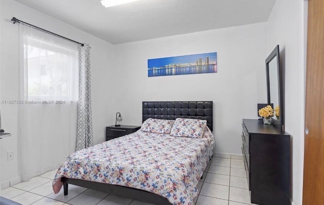 3112 Sw 16th St #NA - Photo 5 of 17