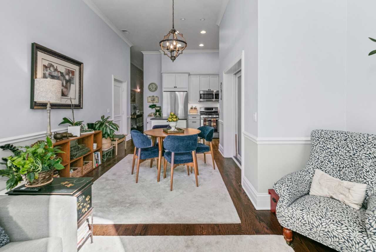 922 W Dakin St #1 - Photo 4 of 15