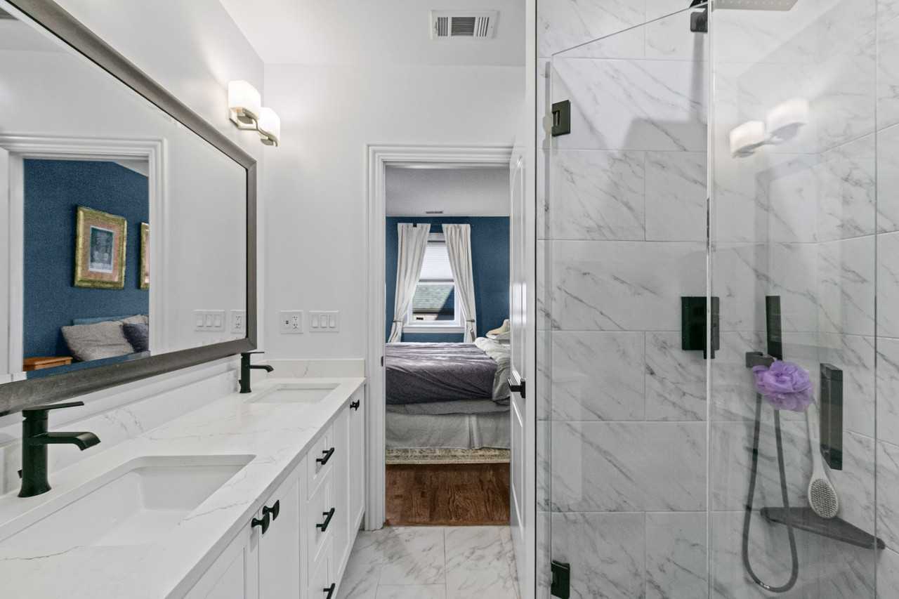 922 W Dakin St #1 - Photo 7 of 15