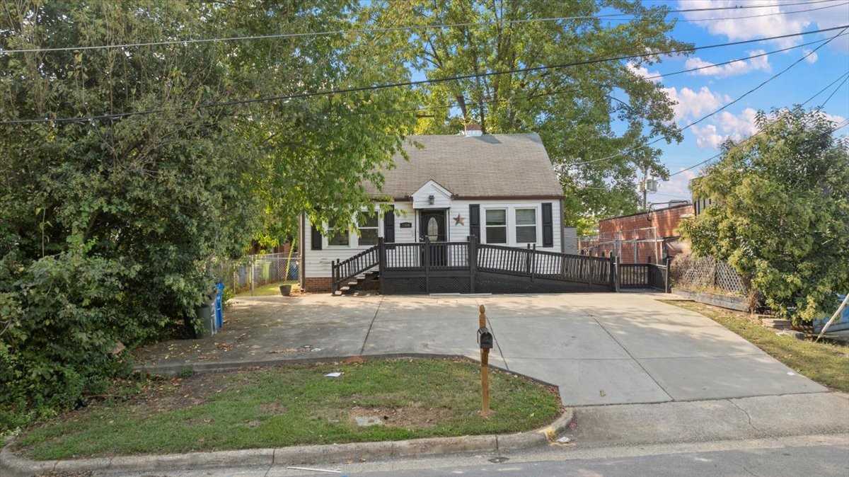 1006 Carlton Ave #NA - Photo 2 of 17