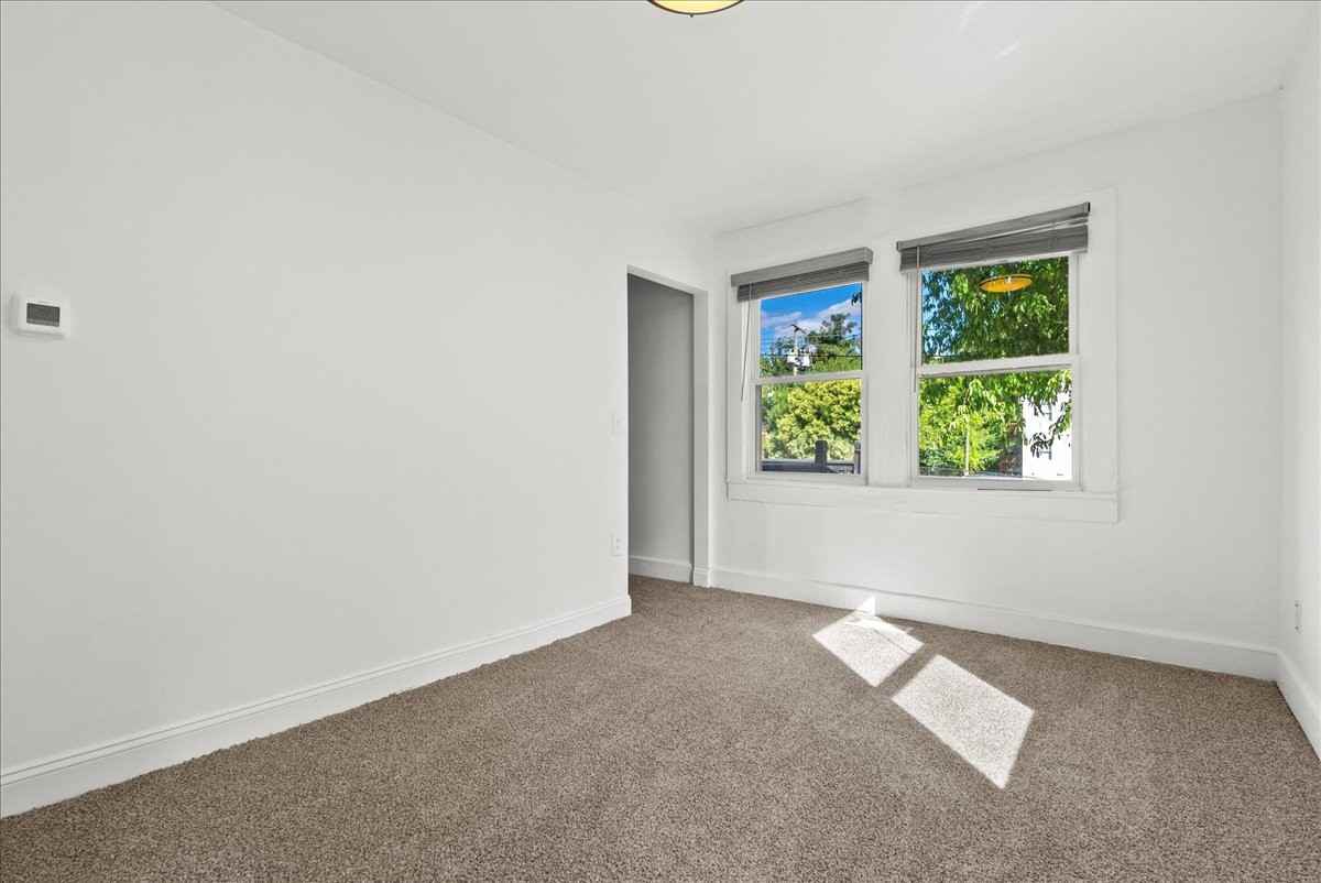 1006 Carlton Ave #NA - Photo 6 of 17