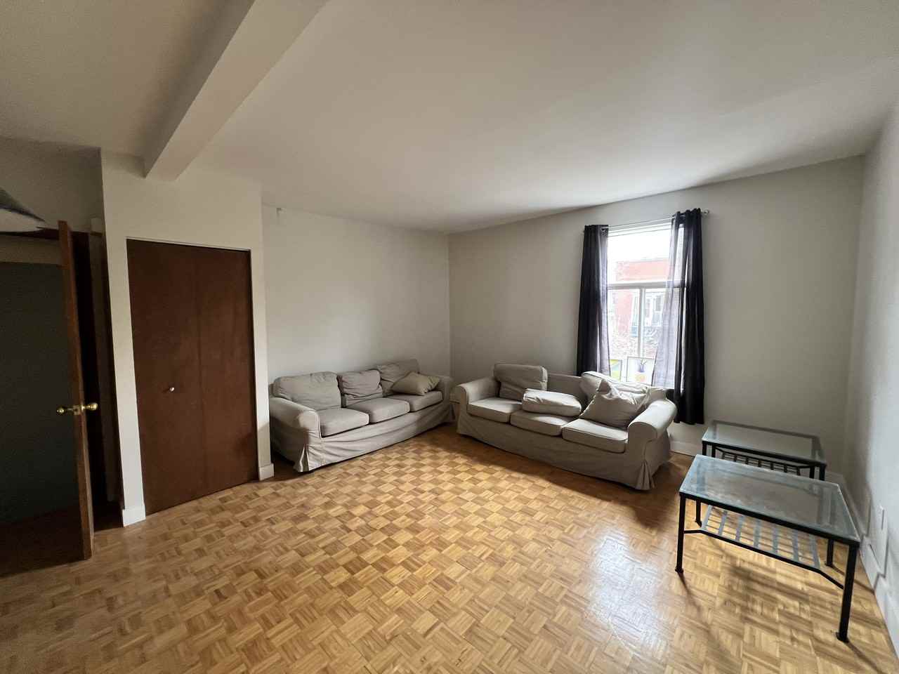 3981 Avenue Coloniale - Photo 3 of 19