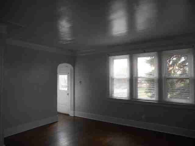 11704 Broadstreet Ave - Photo 4 of 17