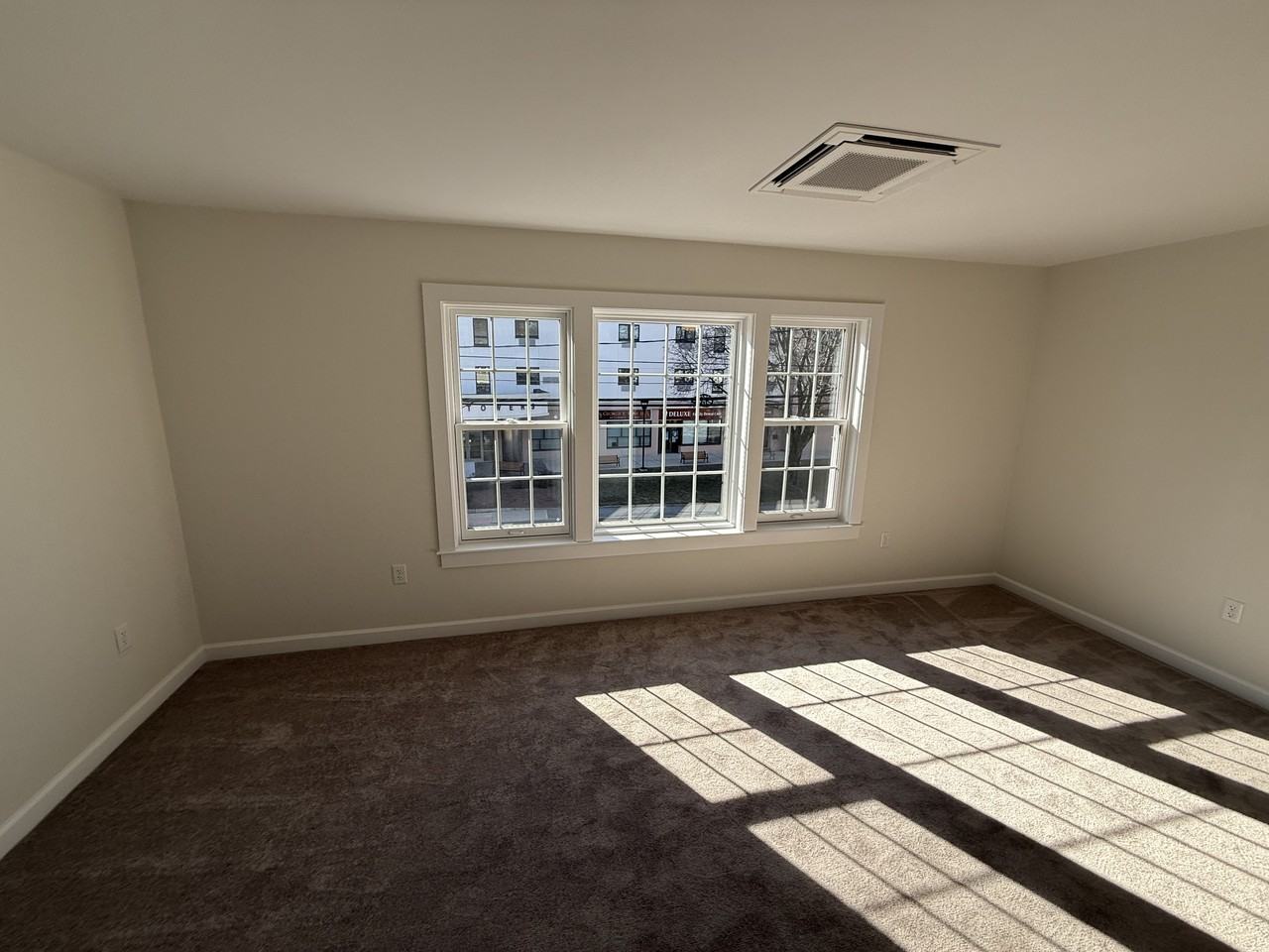 Broad St & Washington St ##B - Photo 3 of 6