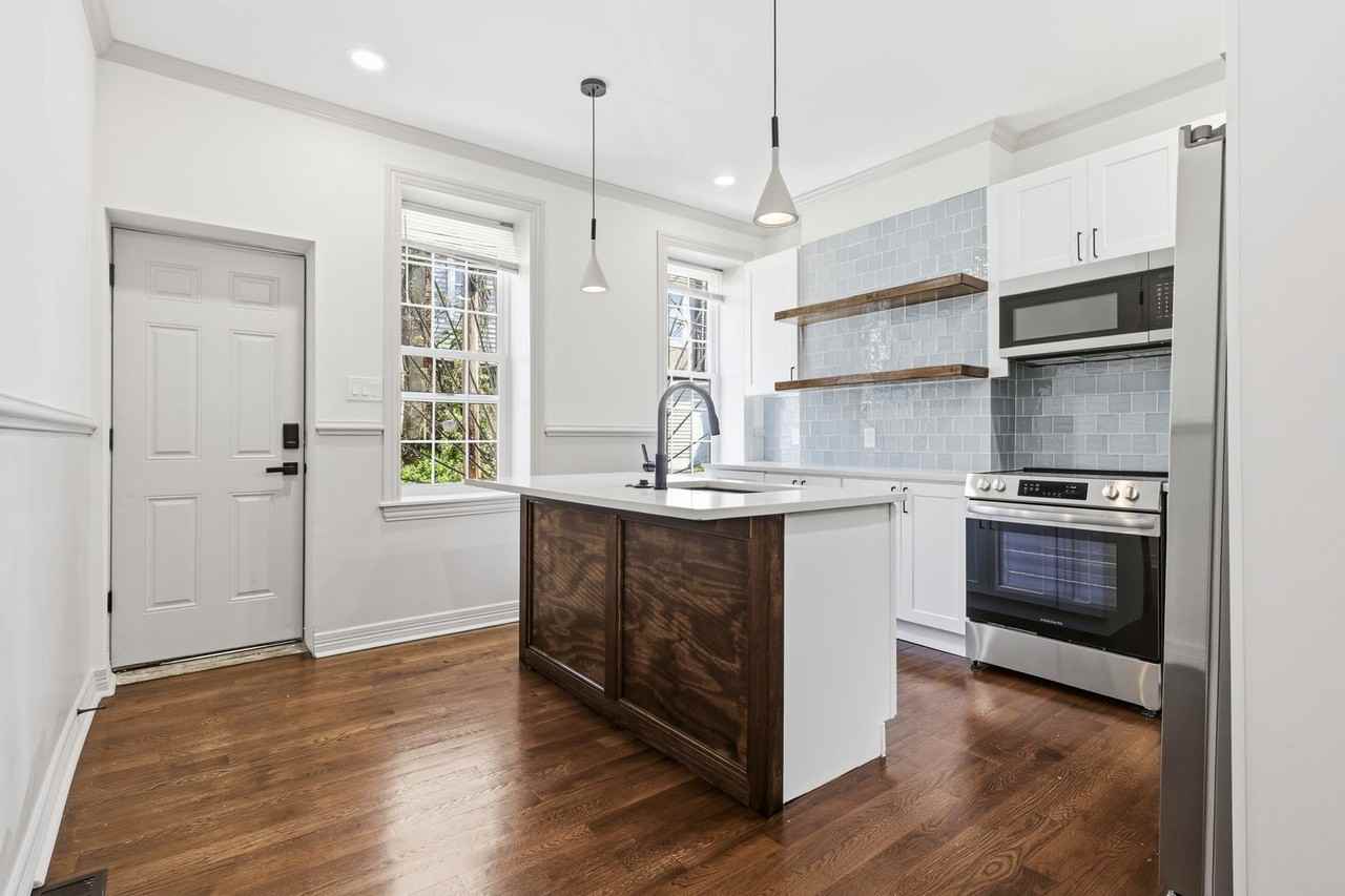 3118 W Wilt St - Photo 2 of 35