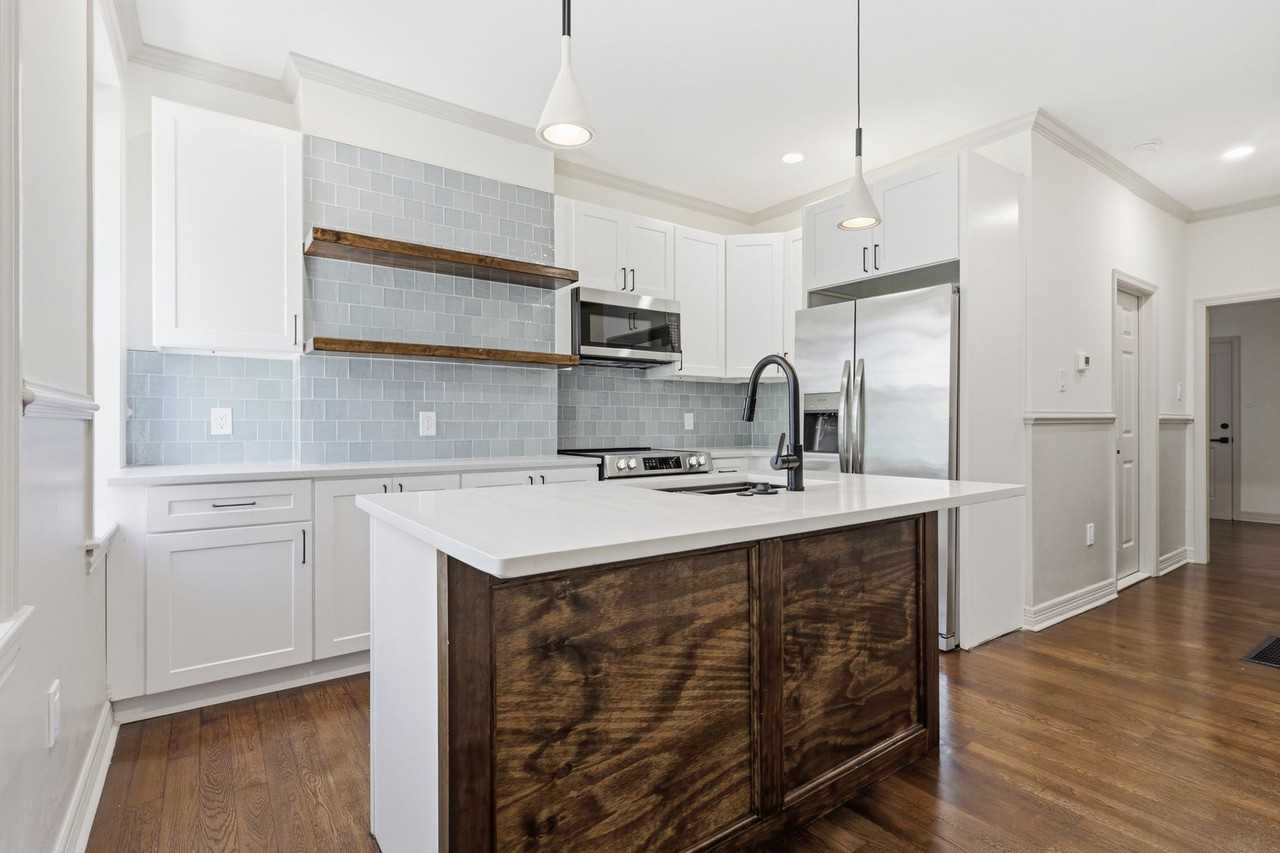 3118 W Wilt St - Photo 5 of 35