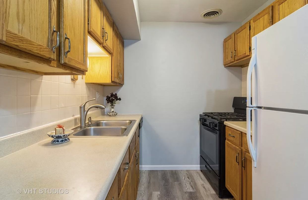 15A E Dundee Quarter Dr #107 - Photo 5 of 6
