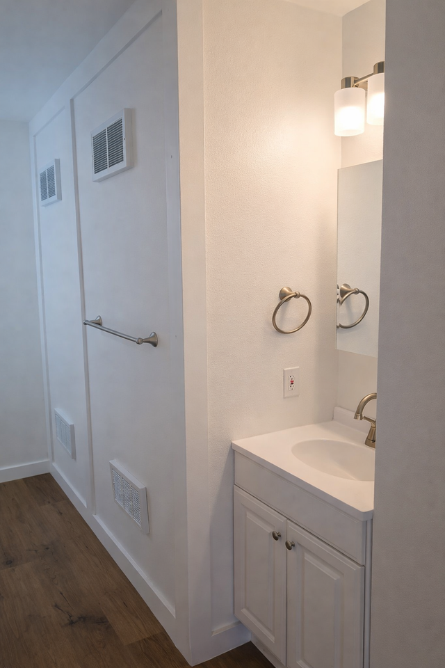 301 Cedar St #NA - Photo 3 of 8