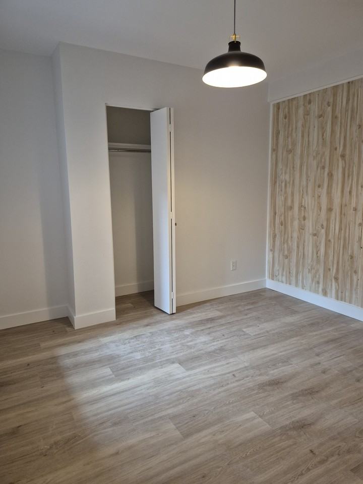 3984 Rue de Bullion #3984 - Photo 7 of 15