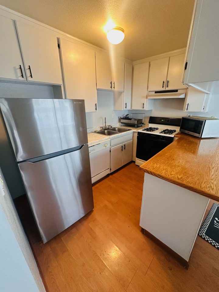 25925 Narbonne Ave #3 - Photo 3 of 6