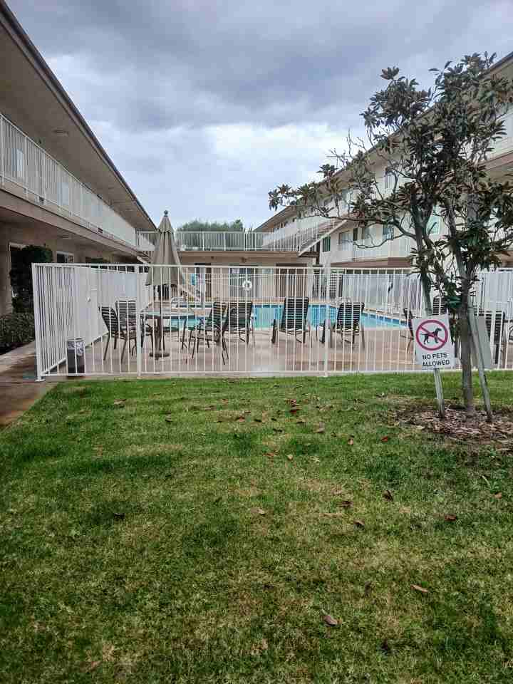 25925 Narbonne Ave #3 - Photo 4 of 6