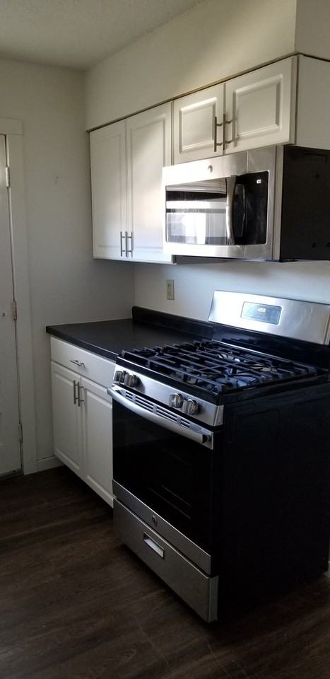 Knollridge Garden Apartments - Photo 2 of 9