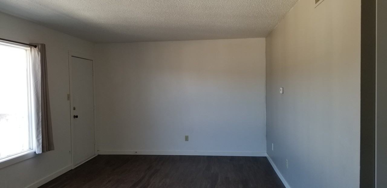 Knollridge Garden Apartments - Photo 5 of 9