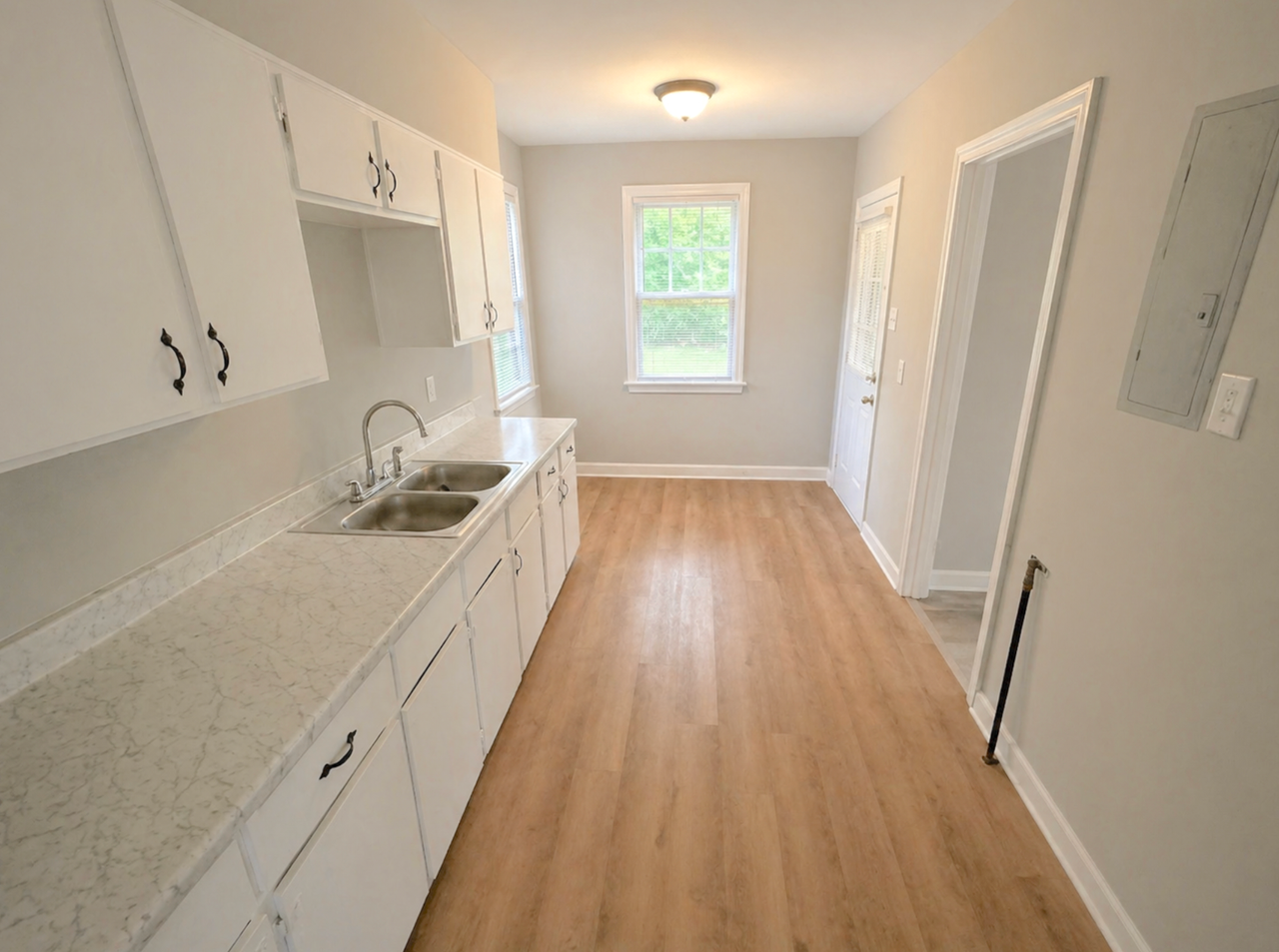 3585 Mayfair Ave - Photo 2 of 11