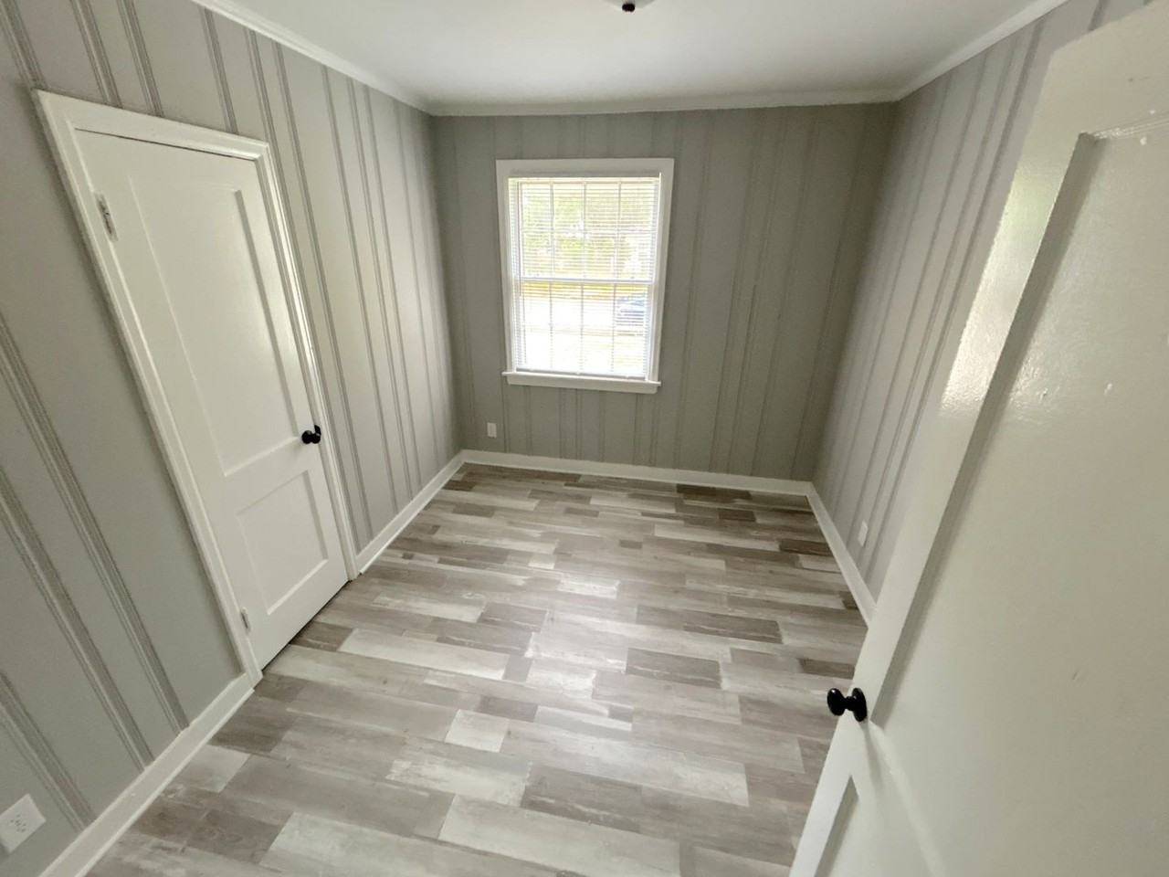 3585 Mayfair Ave - Photo 5 of 11