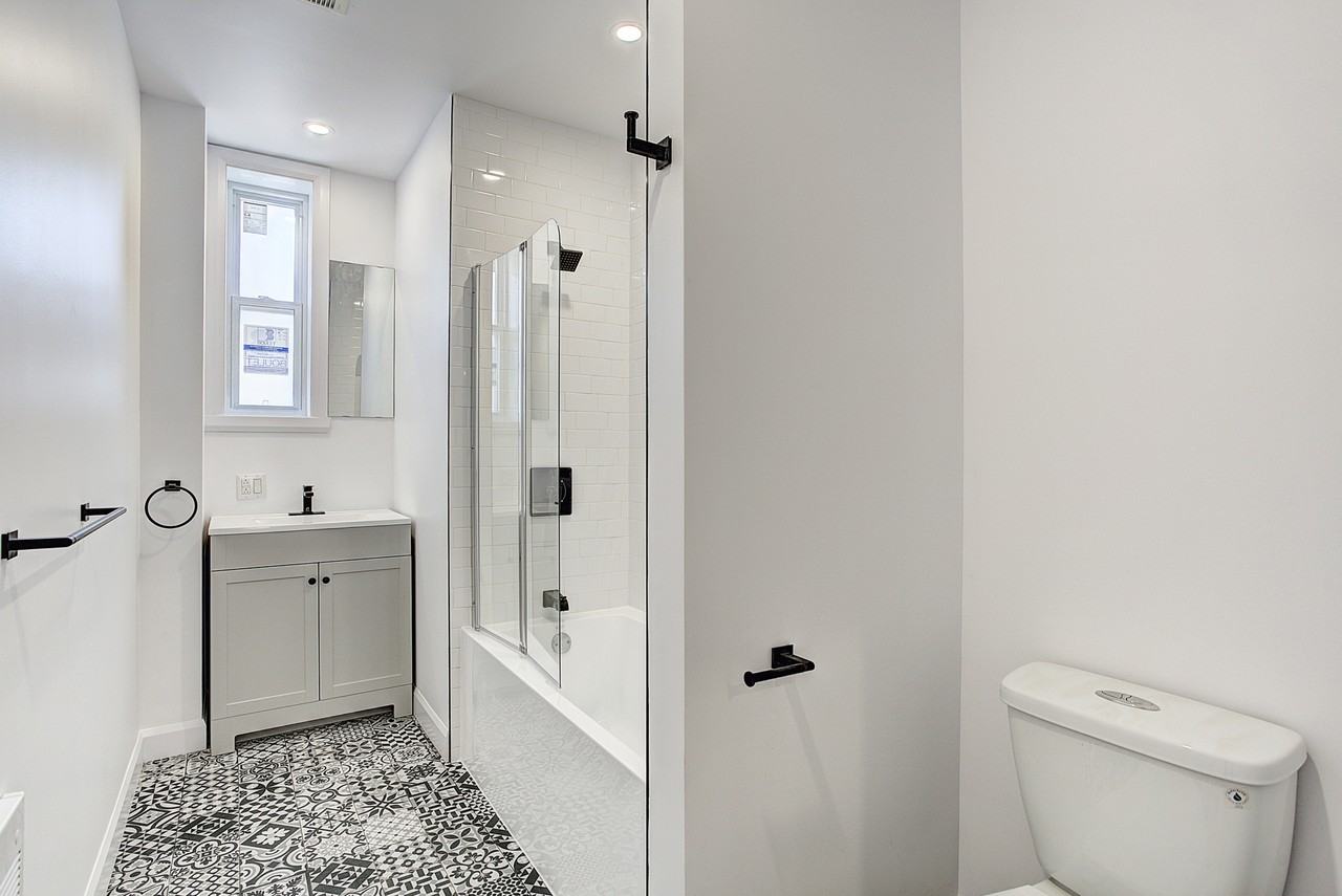 2376 Rue Chapleau - Photo 4 of 20