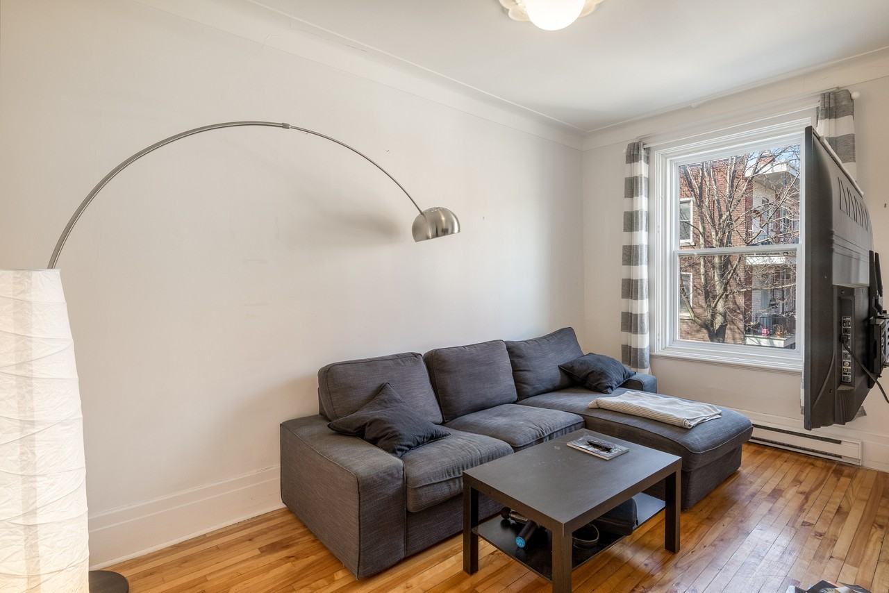 1524 Rue Darling - Photo 3 of 11