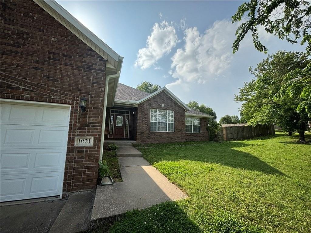 1021 Clayton Rd - Photo 2 of 33