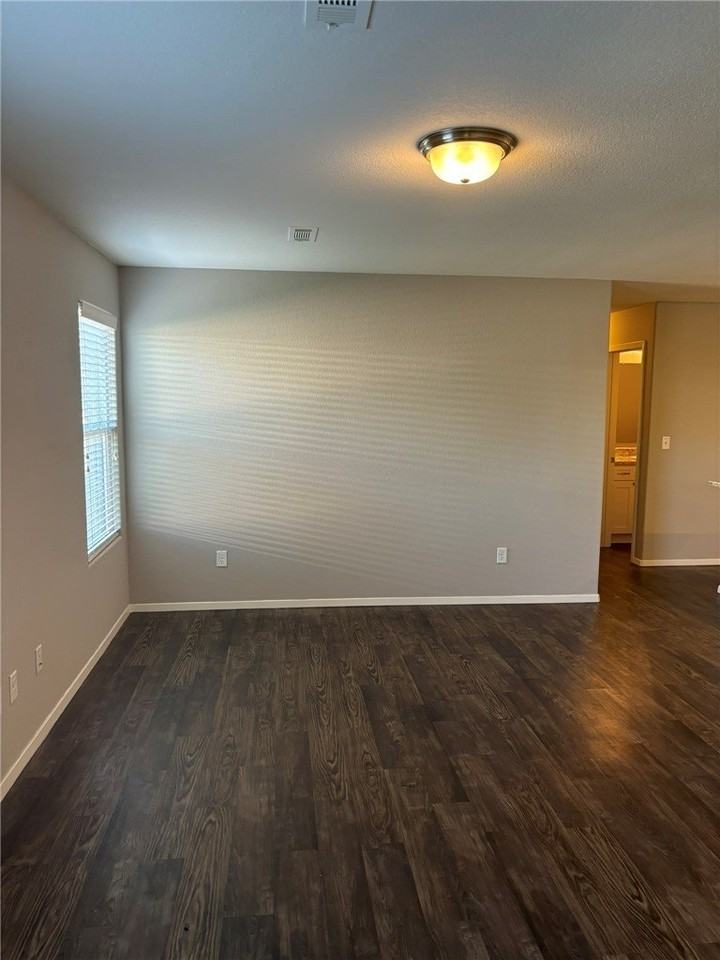 227 E Anabranch Ct - Photo 2 of 13