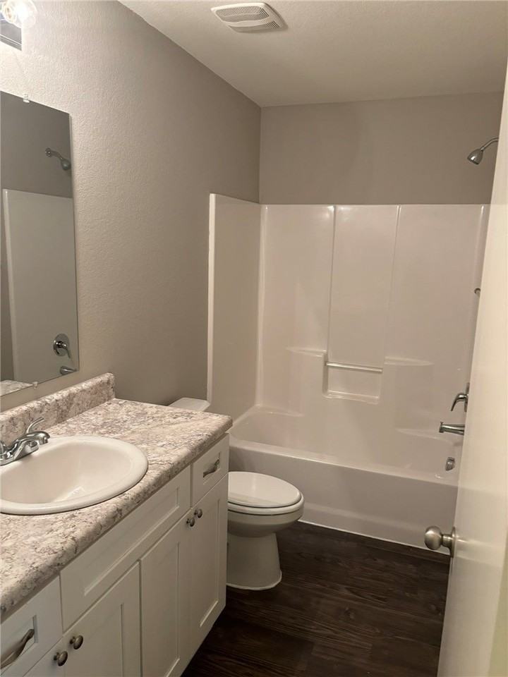 227 E Anabranch Ct - Photo 6 of 13