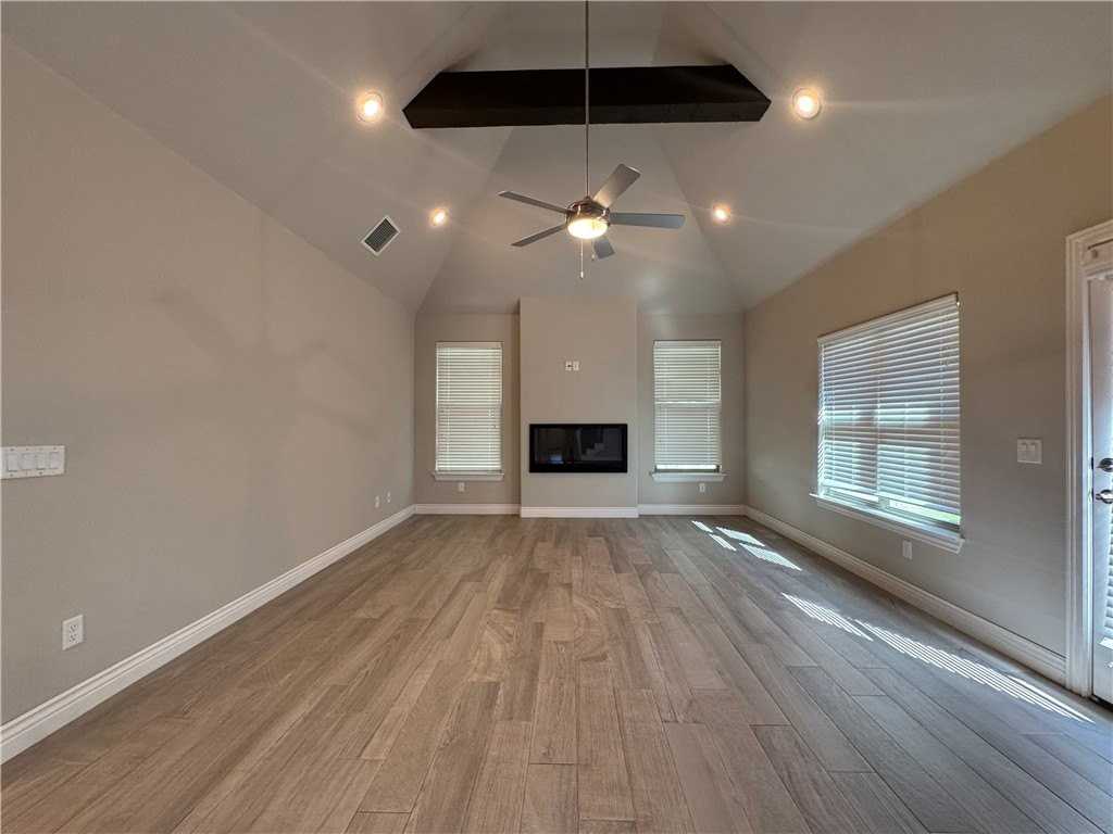1800 Sw Riverstone Rd - Photo 4 of 29