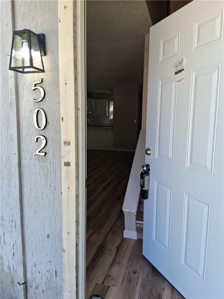 502 N Betty Jo Dr - Photo 2 of 9