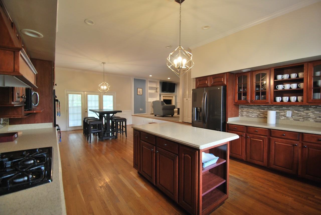13 Tanglewood Dr #1 - Photo 5 of 24